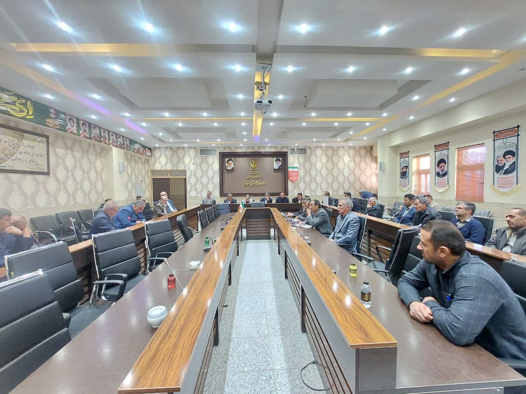 نشست مدیرعامل سازمان مرکزی تعاون روستایی ایران با تشکل‌های بخش کشاورزی و روستایی سمیرم برگزار شد_1